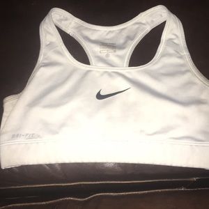 Sports bra